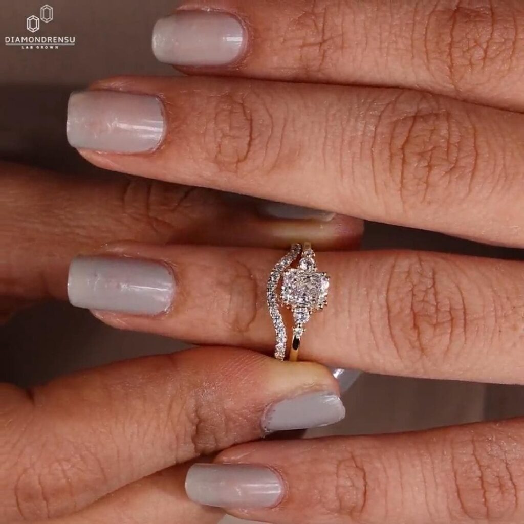 Curved Radiant Cut Bridal Set