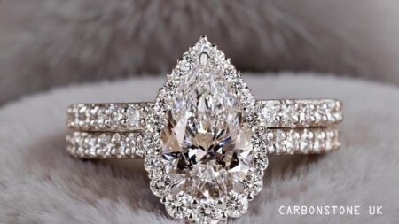 Teardrop Pear Cut Bridal Set in Rose Gold