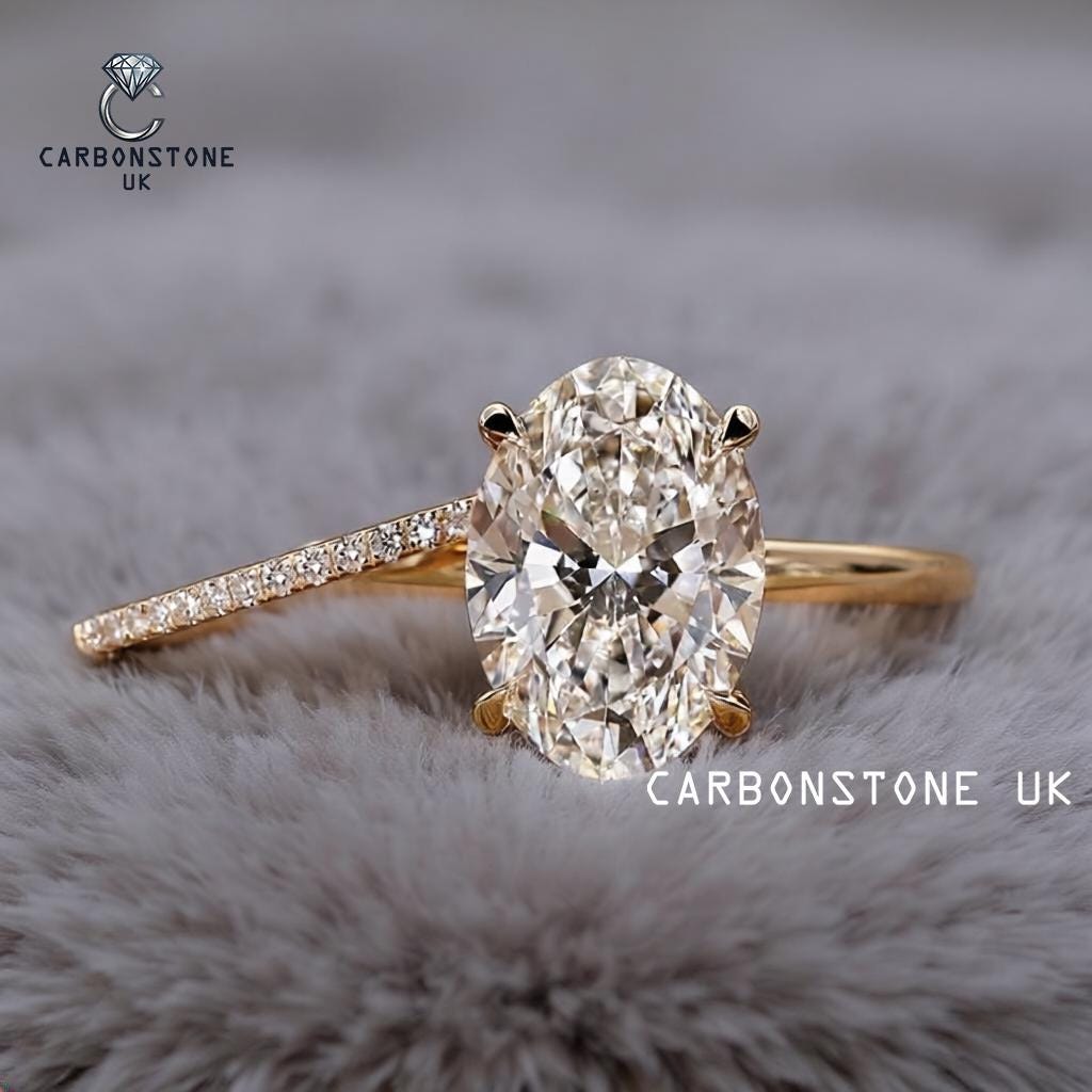 Solitaire Round Cut Engagement Ring