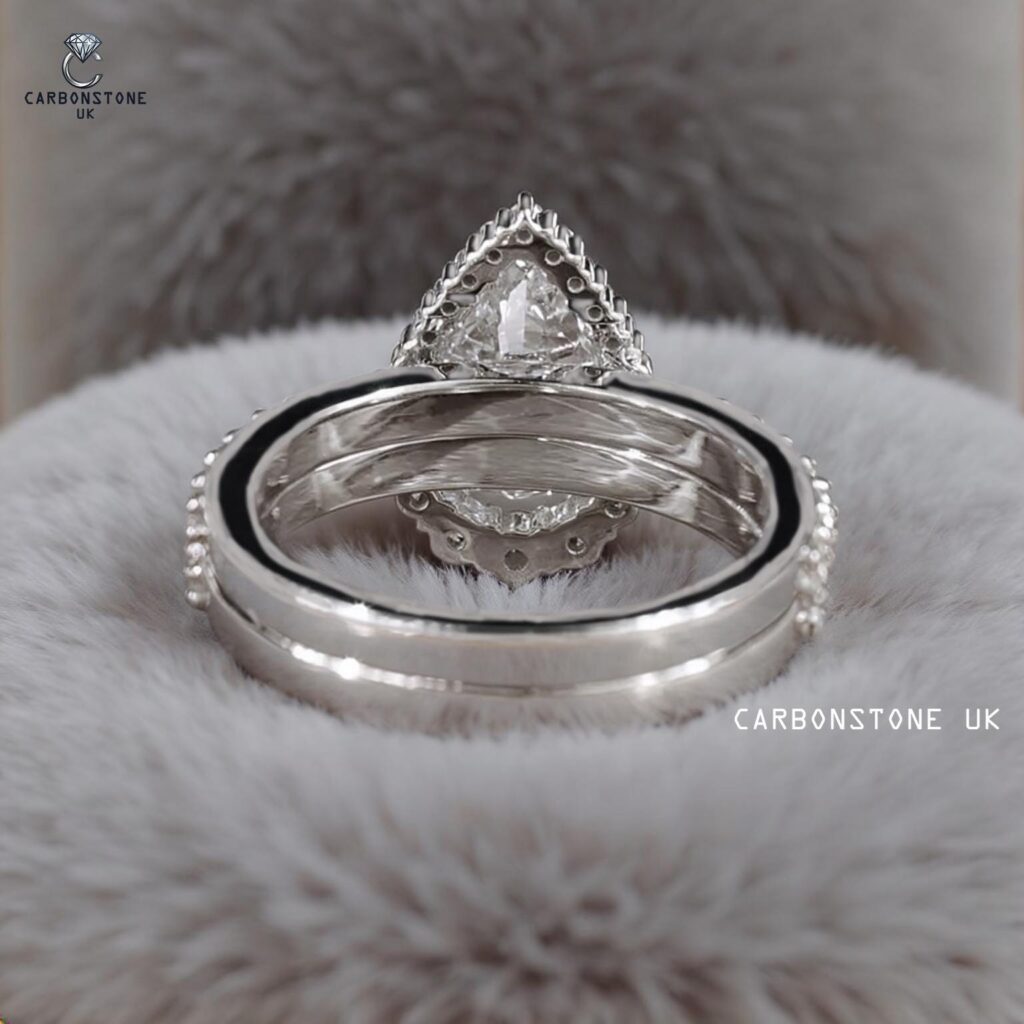 Teardrop Pear Cut Bridal Set in Rose Gold