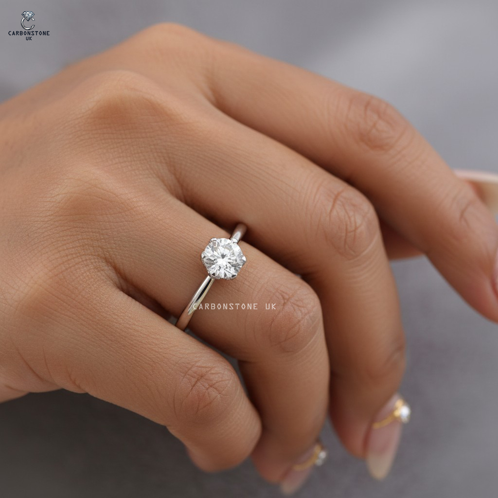 Leaf Round Cut Engagement Ring in Platinum